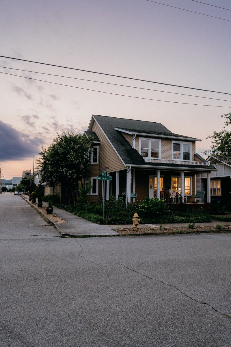 LEP_VIP's tweet image. Little stroll around the neighbourhood last night