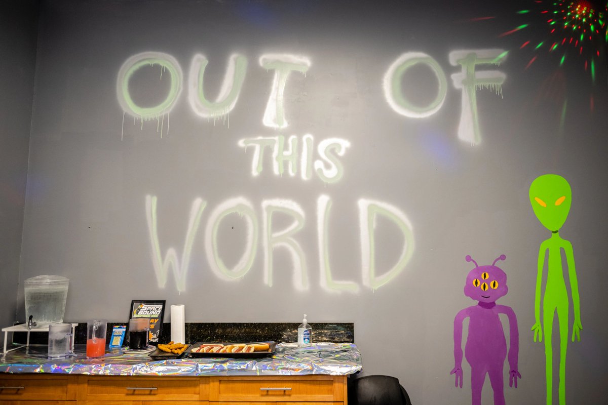 spacebound_ftl's tweet image. We're ready when you are! Our place is open today from 10 AM to 10 PM, so stop by anytime for some fun. #SpaceBoundTrampolinePark #NinjaCourse #BirthdayPackages #RockinJumpFort