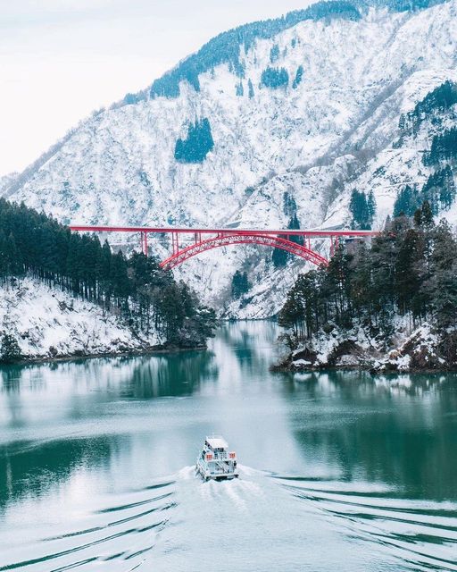 Shogawakyo Valley in Toyama Prefecture, Japan 🇯🇵
📷 by @fuka_09

 #travel #travelphotography #travelblogger #traveltheworld #travelawesome #travelgoals #travelinspiration #travelphotographer #travelaroundtheworld #travellover #travelpic #traveling #travelislife #japan