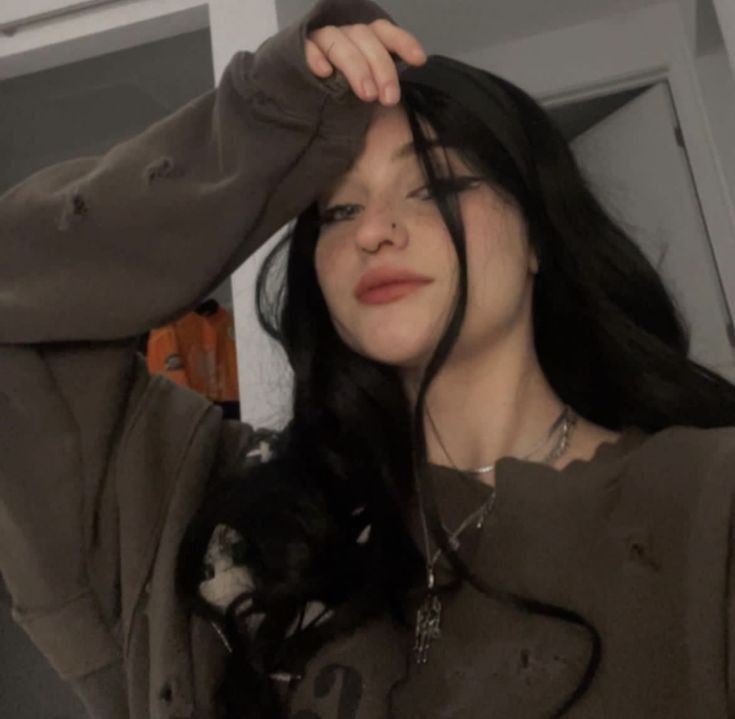 currantthoughts's tweet photo. N1k1 coerces her friends into fvcking her, telling them that they don't need a c0nd0m and that they can just pull out. When the time comes she wraps her legs around them, forcing them to cvm inside of her. https://t.co/S7tMApPTTB