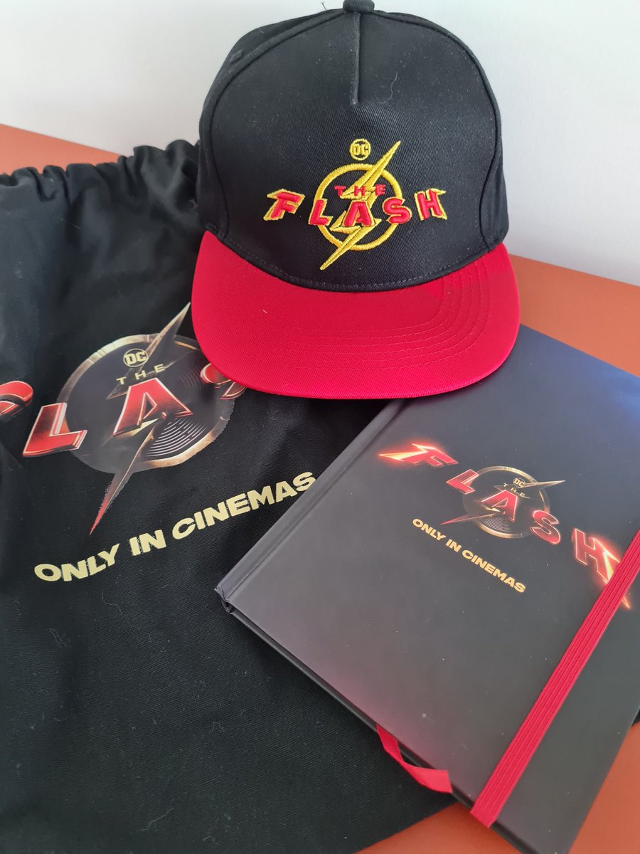 MarianoOjeda_'s tweet photo. SALE ESE SORTEO #Flash

Tengo mochila, gorra y cuaderno de The Flash por el estreno de la esperada película. Para participar:

-RT a este tuit

-Seguir esta cuenta (@MarianoOjeda_) y a @WBPictures_Ar 

Se va el próximo lunes. ⚡️ https://t.co/OJKfLWPZMu