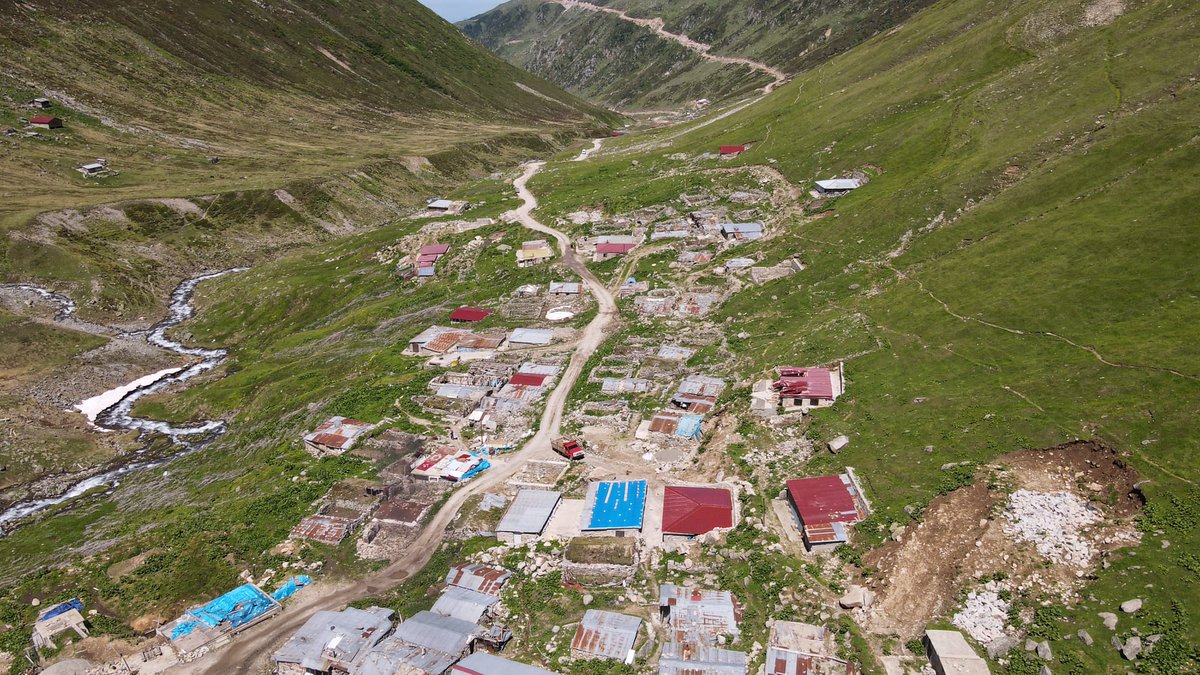 abdulls16236421's tweet photo. #Rize #camlihemsin #avusor #YAYLA #Turkiye https://t.co/OILO5kRZHi
