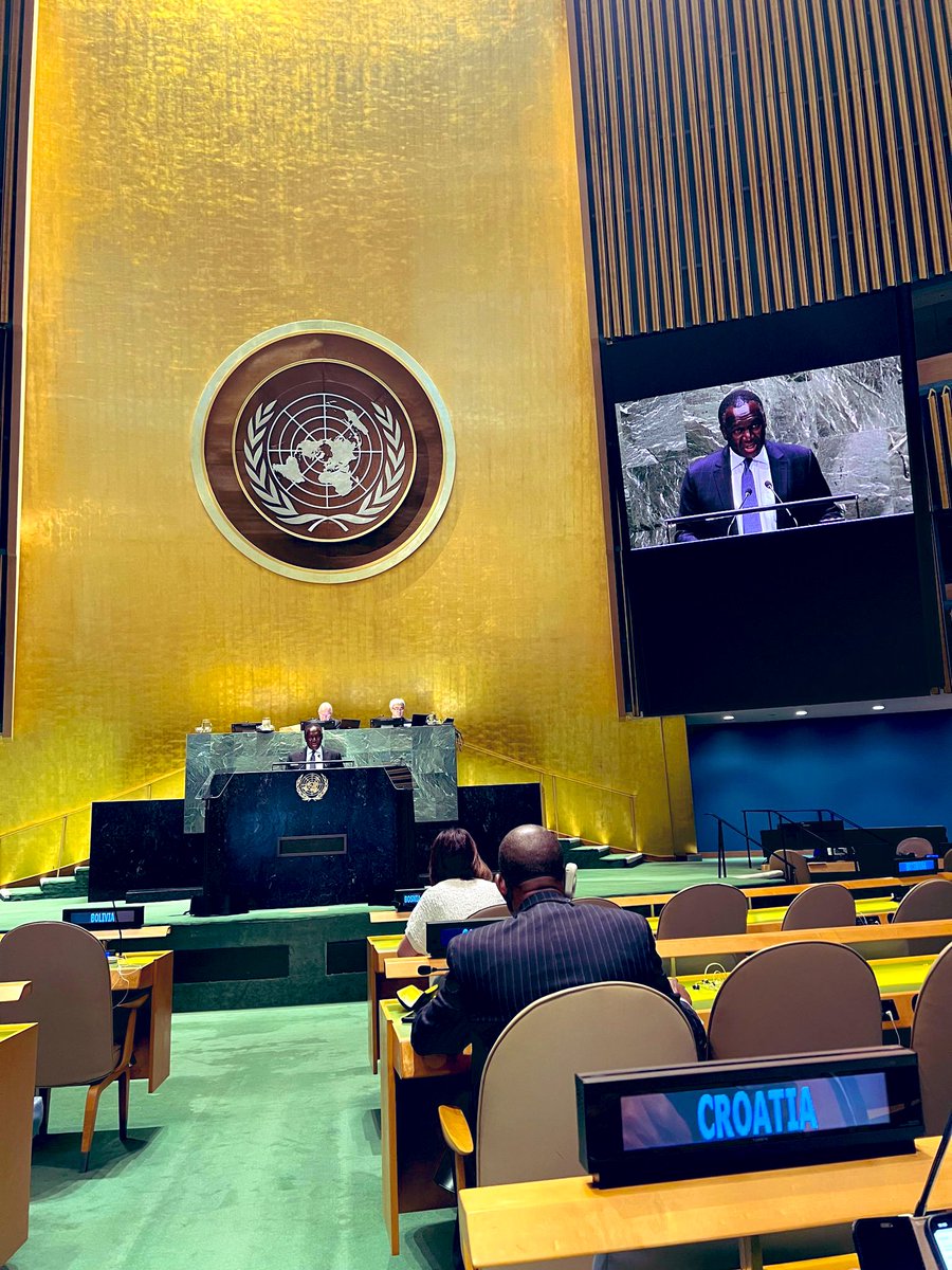 At the annual #UNGA debate, the Special Advisor on the #R2P @GeorgeOkothObbo emphasized that development contributes to sustainable peace, equitable growth and accountable governance and thereby advances objectives of the Responsibility to Protect.