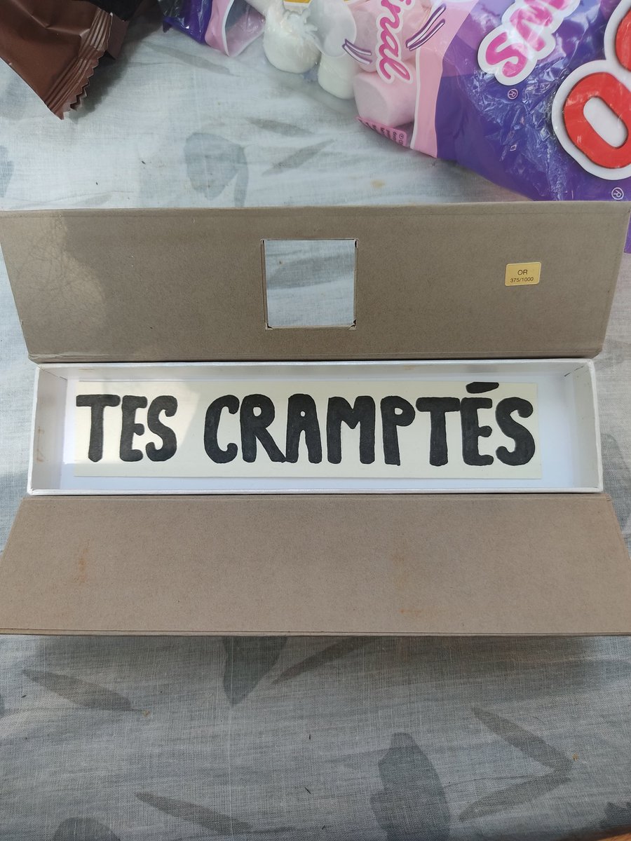 tristnaaart's tweet photo. On m'a offerts des cramptés d'anniversaire 🥹🥹 https://t.co/xalICAfgMx