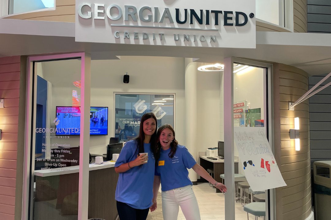 CarrollDanielCo's tweet image. Our Summer Interns had the opportunity to work at Junior Achievement, where they volunteered teaching youth about career readiness. Junior Achievement is a high-impact program that empowers youth to succeed through financial literacy programming. #BuildforBetter