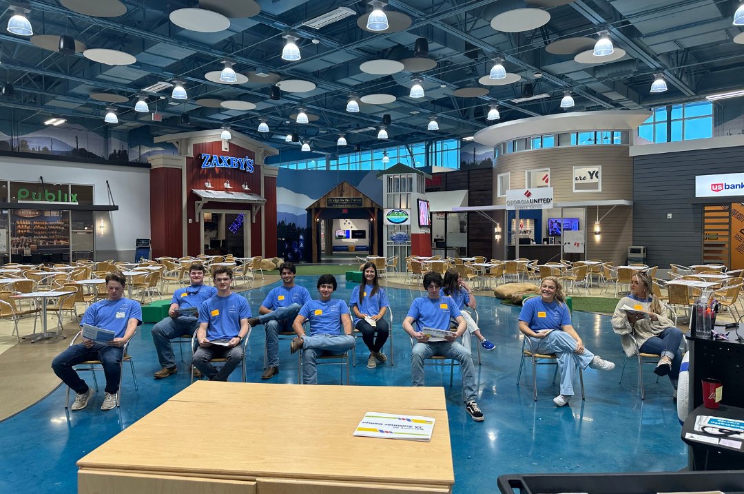 CarrollDanielCo's tweet image. Our Summer Interns had the opportunity to work at Junior Achievement, where they volunteered teaching youth about career readiness. Junior Achievement is a high-impact program that empowers youth to succeed through financial literacy programming. #BuildforBetter