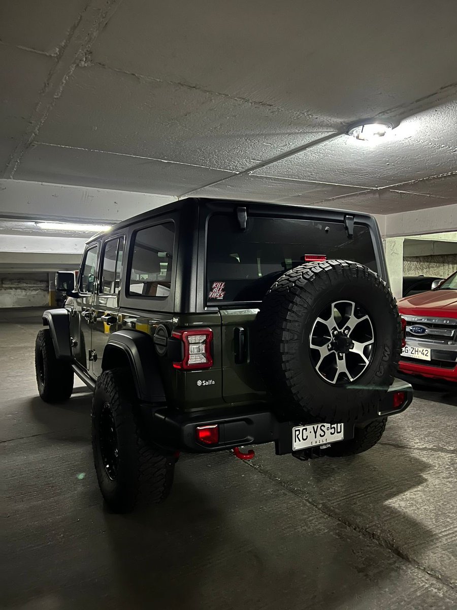 Yosoytumor's tweet image. #Robado #Antofagasta

Jeep rubicon año 2022, color verde militar, 4 puertas, tiene 4 llantas negras y la original atrás y neumáticos más grandes.

Cualquier información a Luciano Meza 996475194