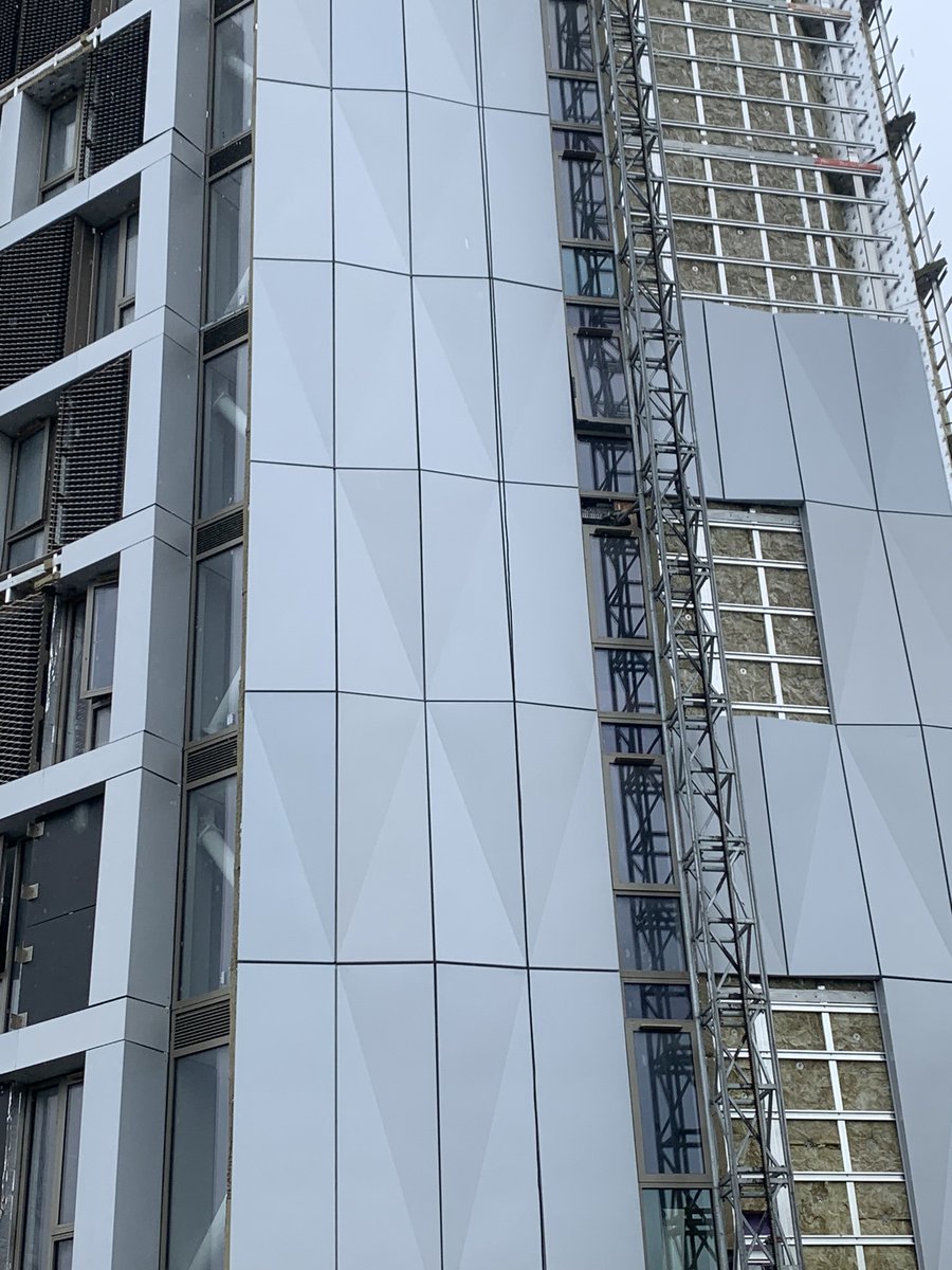 3D aluminium panels are being installed on the facade of Limelight, Liverpool and it is looking really good. 

#BlacklightCapitalPartners #studentaccommodation #architecture