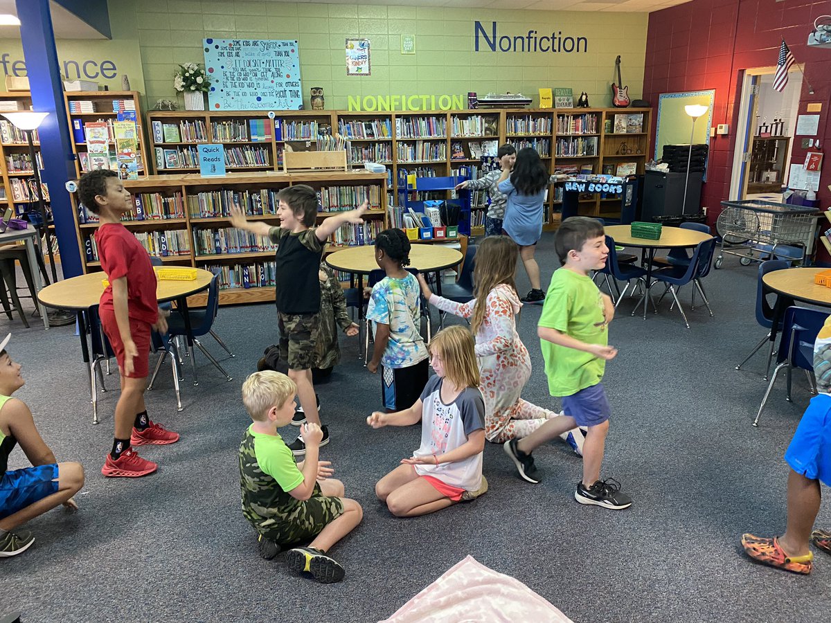 northiesread's tweet image. We read The Legend of Rock, Paper, Scissors using our Novel Effect App for their soundscape. Then we had a tournament island style! 
#Proud2BNorthies #JCChampions #WeAreElementary @North_Tweets @JCSchools_Lib 
@DrewDaywalt @Novel_Effect