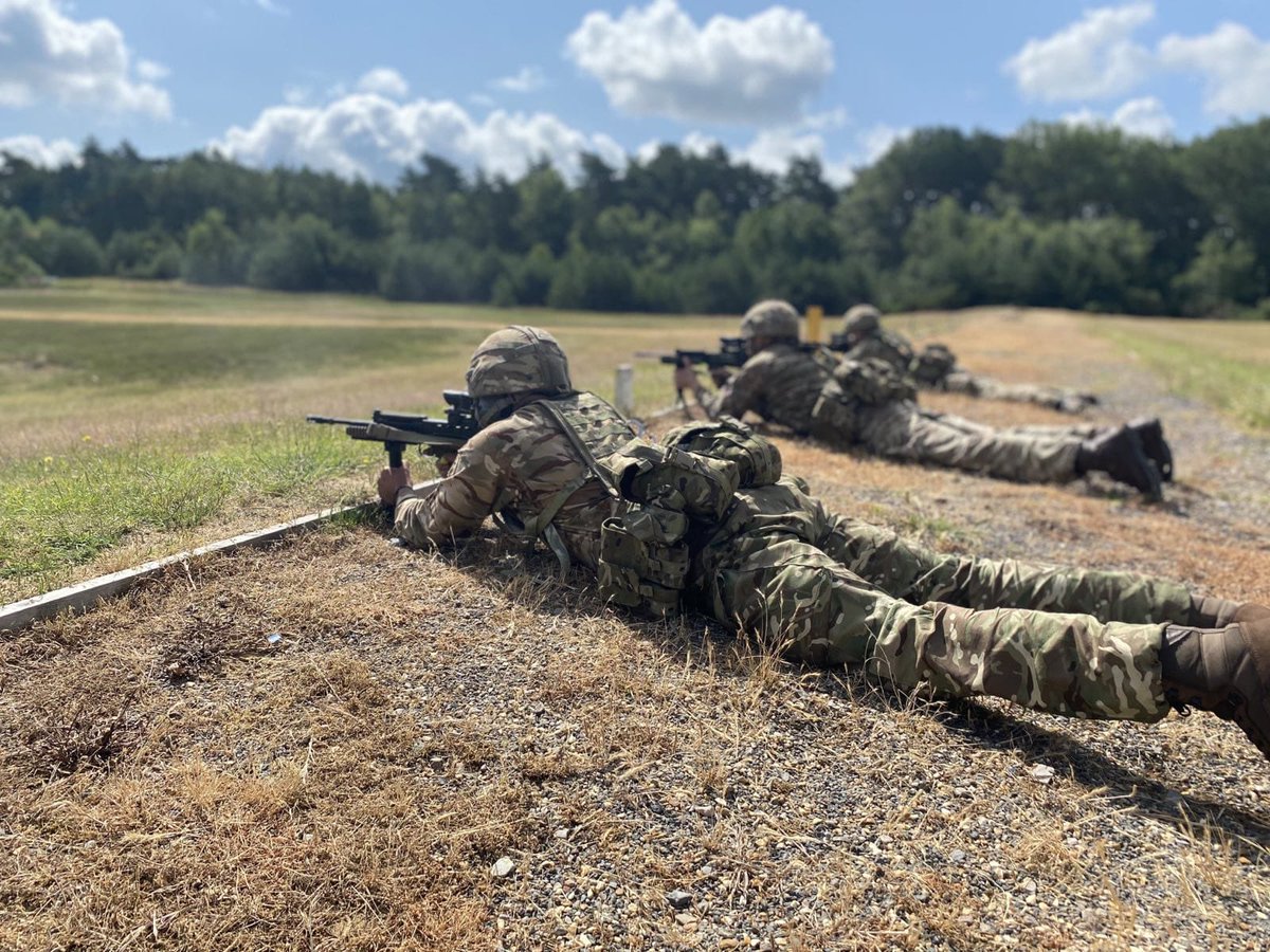 Great weather last week for Trojan Tuesday! 

Soldiers from across the Regt were tested on basic soldiering skills in an overnight exercise followed by a March and Shoot competition the next morning. 

<a href="/21FdSqnEOD/">21 Fd Sqn (EOD&S)</a> <a href="/17FdSqn/">17 Fd Sqn (EOD)</a> <a href="/8EngrBde/">8 Engineer Brigade</a> <a href="/Proud_Sappers/">Corps of Royal Engineers</a> 

#sapperstrong #eod #ubique