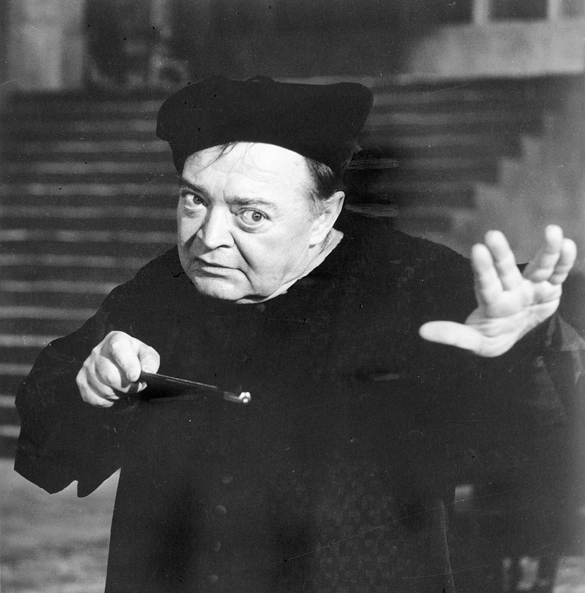 Today we celebrate the birthday of Austria-Hungary-born actor Peter Lorre, born today in 1904. Lorre is known in fandom for roles in such productions as The Comedy of Terrors, The Raven, Tales of Terror, 20,000 Leagues Under the Sea, and The Beast with Five Fingers. #PeterLorre