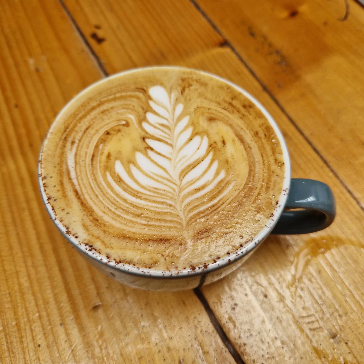 Barista class trip today to @theroastingproject in Burntisland for a lesson on everything coffee. We learned about coffee cherries, different beans, saw & smelled the roasting process, made our own coffee, & watched Claire create some beautiful latte art. @BalwearieHigh #barista