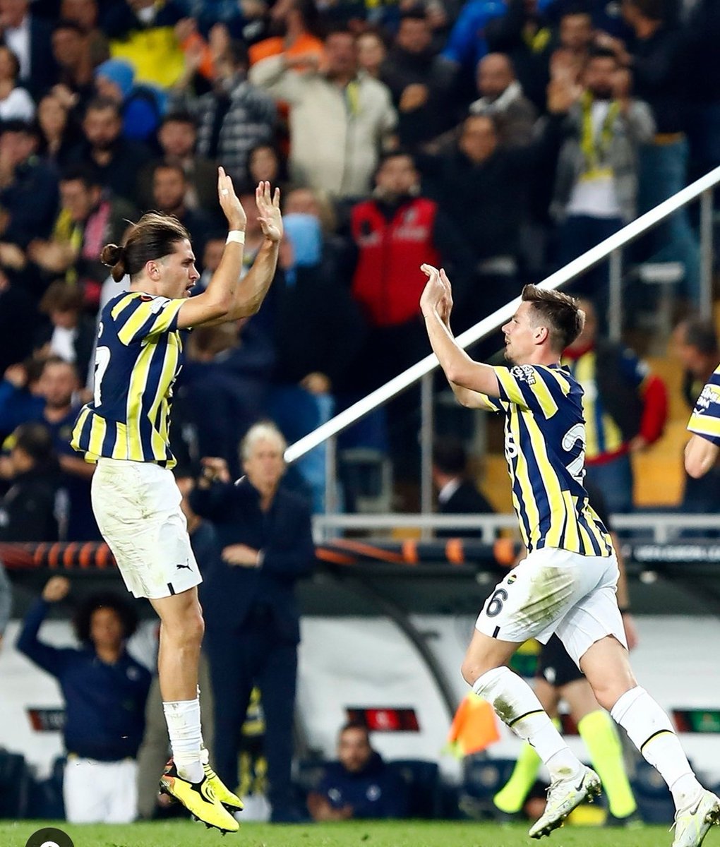 Crespo ve Zajc ikilisi İsmail Kartal 'in yollarını gözlüyor 💛💙