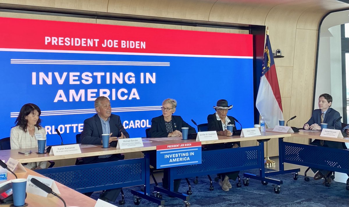 Our SVP ⁦<a href="/lonhuber/">Lon Huber</a>⁩ is participating on a panel this a.m. ⁦<a href="/Lowes/">Lowe's</a>⁩ tech hub w/ ⁦<a href="/ENERGY/">U.S. Department of Energy</a>⁩ ⁦<a href="/SecGranholm/">Secretary Jennifer Granholm</a>⁩ ⁦<a href="/RepAdams/">Rep. Alma S. Adams, Ph.D.</a> &amp; more on⁩ #electricvehicles, virtual power plants, #cleanenergy ♻️ and how ⁦<a href="/DukeEnergy/">Duke Energy</a>⁩ is planning for the future.