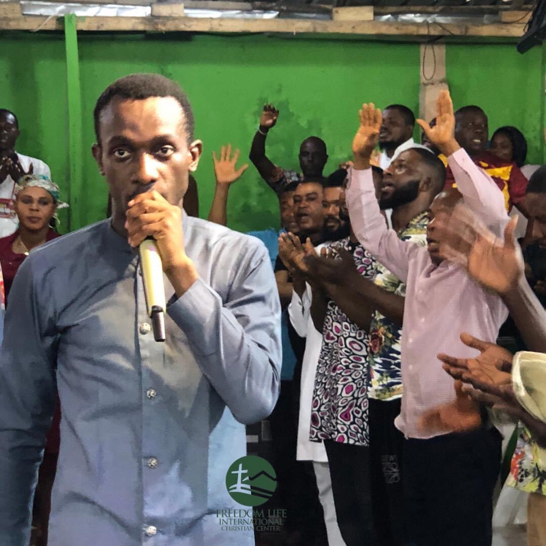 freedomlif510's tweet photo. MONDAY HEALING, DELIVERANCE & MIRACLE SERVICE || 26TH JUNE 2023 || PST RICHARD TOCHUKWU
#PstRichardTochukwu
#freedomife
#FLICC https://t.co/tmPIESGCIR