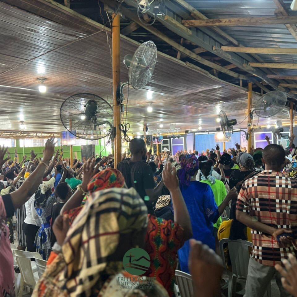 freedomlif510's tweet photo. MONDAY HEALING, DELIVERANCE & MIRACLE SERVICE || 26TH JUNE 2023 || PST RICHARD TOCHUKWU
#PstRichardTochukwu
#freedomife
#FLICC https://t.co/tmPIESGCIR