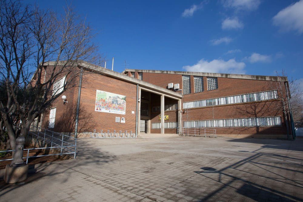 joseantonioag10's tweet photo. Avui al Consell Escolar de @SanperaTorras escoltant docents i famílies, fem tancament del curs escolar #lesfranqueses #educació #psclesfranqueses https://t.co/vUFVQ9rMU3