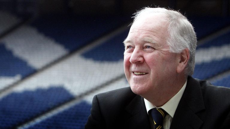 #RIP Craig Brown CBE 🏴󠁧󠁢󠁳󠁣󠁴󠁿⚽️(82)

Took Scotland to #Euro96 & the 1998 #WorldCup. Their last major tournaments until #Euro2020. Took charge of 70 Scotland games, a record. Also managed @ClydeFC @pnefc🏴󠁧󠁢󠁥󠁮󠁧󠁿 @MotherwellFC & @AberdeenFC. As a player won the League with @DundeeFC in 1962