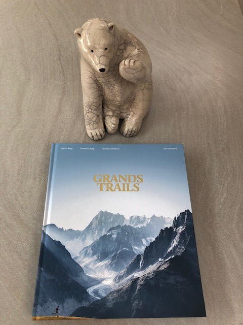 High Five for Alexis &amp; Frederic Berg  <a href="/auredelfosse/">Aurélien Delfosse</a> for this great book. 

🙏👍

Interviews of athletes and description of the main ultratrails.