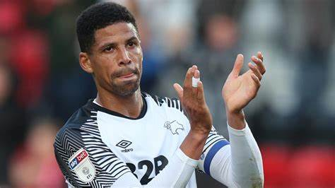 EFLInsider_'s tweet photo. 🚨Cheltenham Town, Stevenage, Wrexham and Peterborough are among a number of clubs across the EFL interested in Derby County centre back Curtis Davies.

The 38 year old, who is also interested in a coaching role, featured 164 ocassions in 6 years for the rams.
#wxmafc #pufc #CTFC https://t.co/PgDkSQBsO3