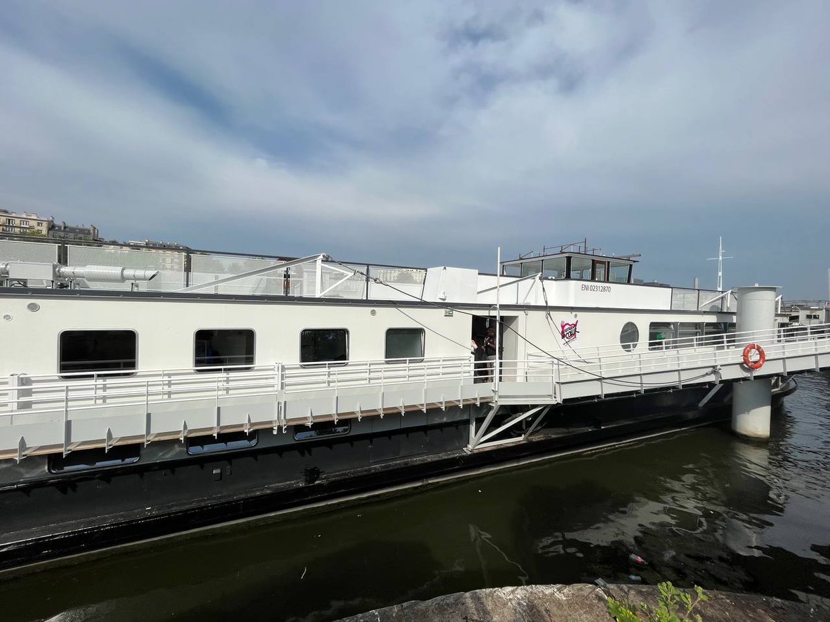 La Dihal était présente le 22/06 lors de l'inauguration des travaux d'humanisation de la Péniche du Coeur
<a href="/restosducoeur/">Les Restos du Coeur</a> #paris
930000€ soit 43 % du coût total=le montant de la  subvention de l #etat - Programme d'humanisation piloté par #dihal et mis en œuvre par <a href="/ANAH_Officiel/">ANAH</a>