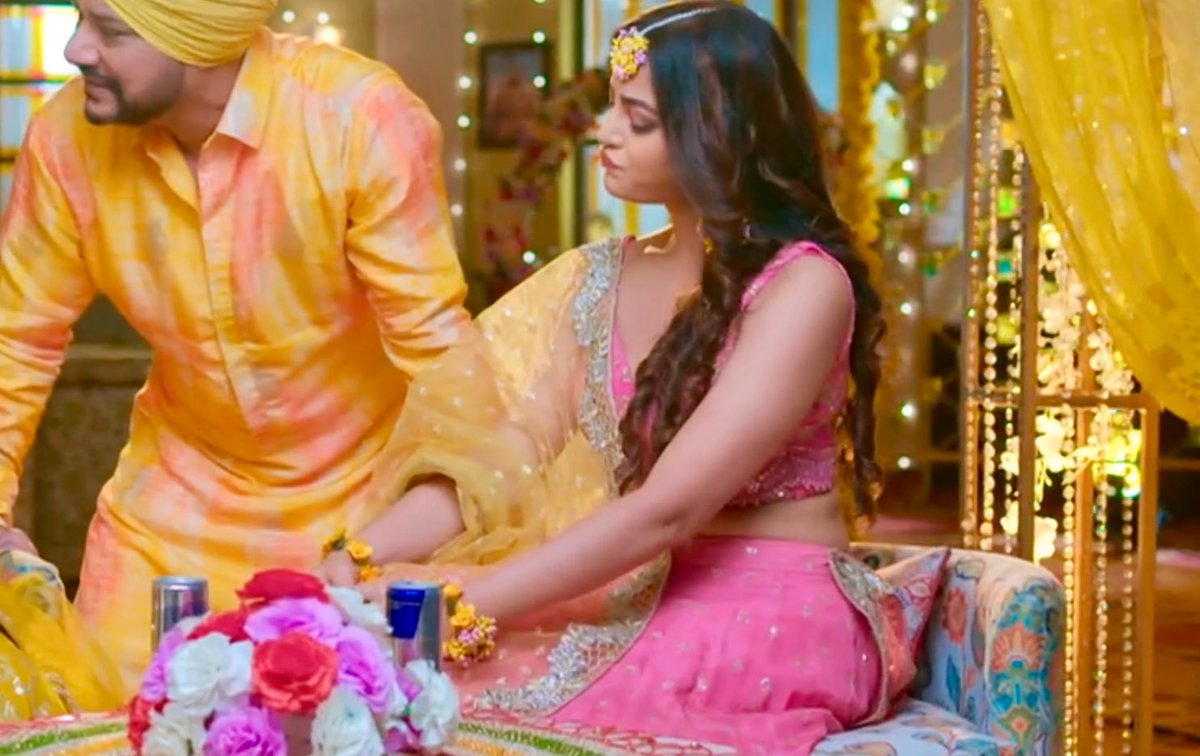 Drama queen 

#DilDiyaanGallaan #KaveriPriyam