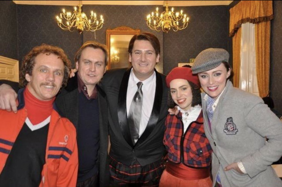 #Throwback : The cast of Ashes To Ashes and singer Tony Hadley behind the scenes of Ashes To Ashes Sport Relief 2010 ✨  

#AshesToAshes #KeeleyHawes #PhilipGlenister #DeanAndrews #MonserratLombard #TonyHadley