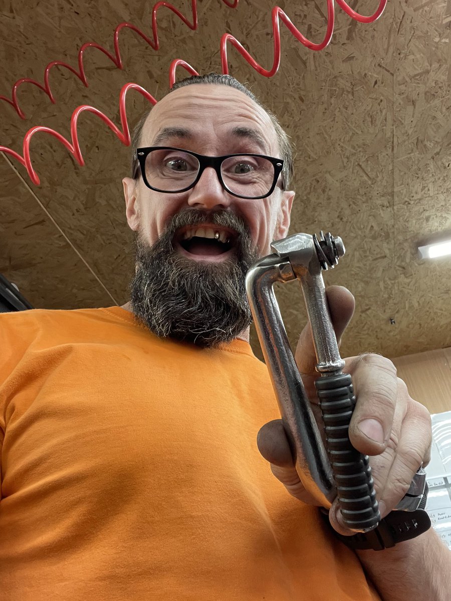 Kick start lever for your classic no longer available? 

No worries. 
The Doctors on call.
Grind, cut, weld, and shape then take the obligatory selfie!! 

My selfies may not be to everyone’s taste but I love em and I love me so 😘😜😂

 #drtepi #repairdontreplace #motorcycle