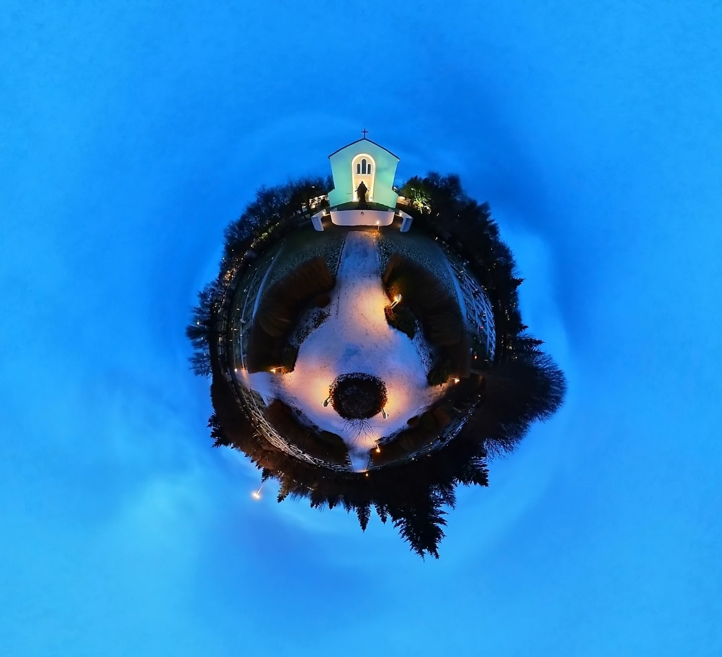 Our world is a tiny planet. So is this photo.

#photography #insta360 #360degrees #tinyplanet