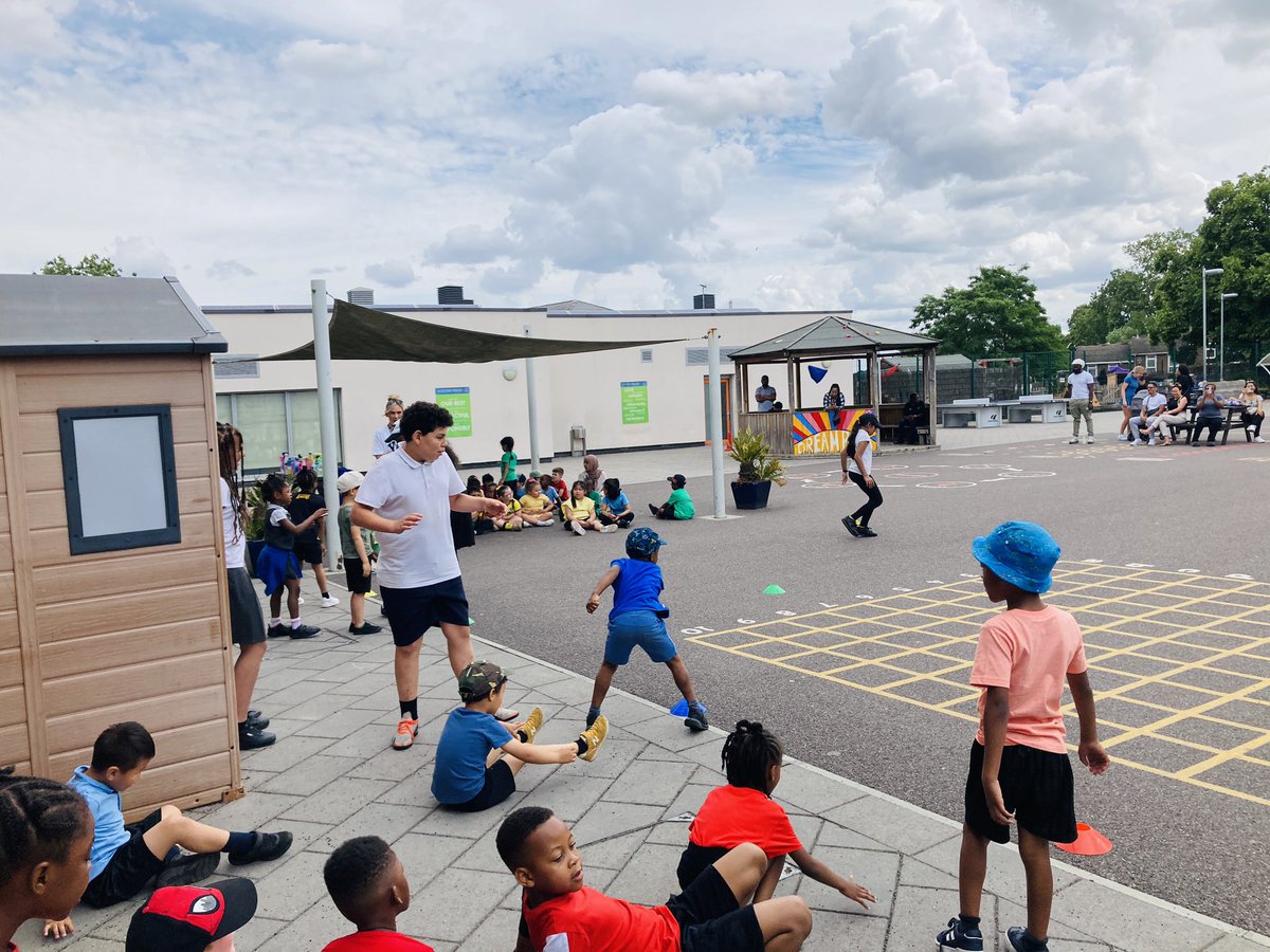 FoxfieldPE tweet media