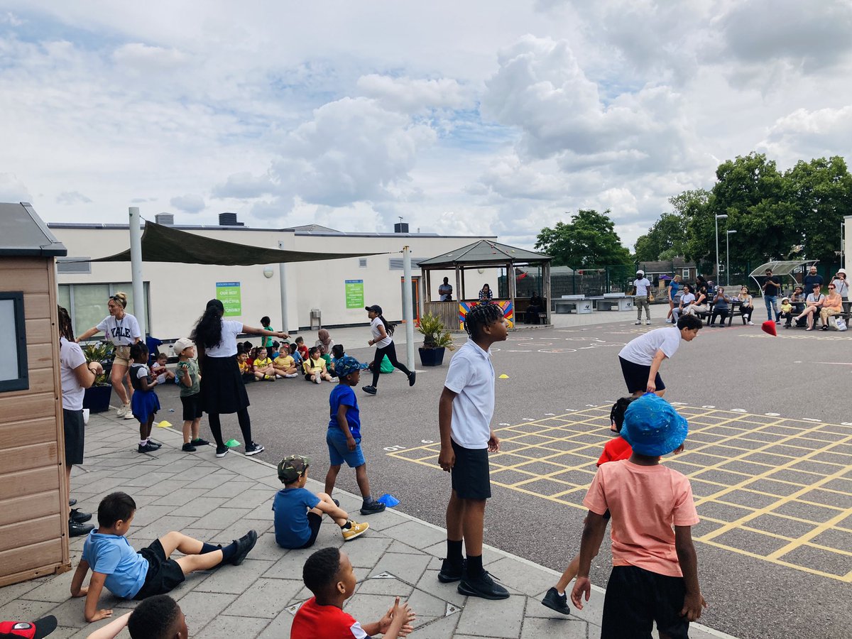 FoxfieldPE tweet media