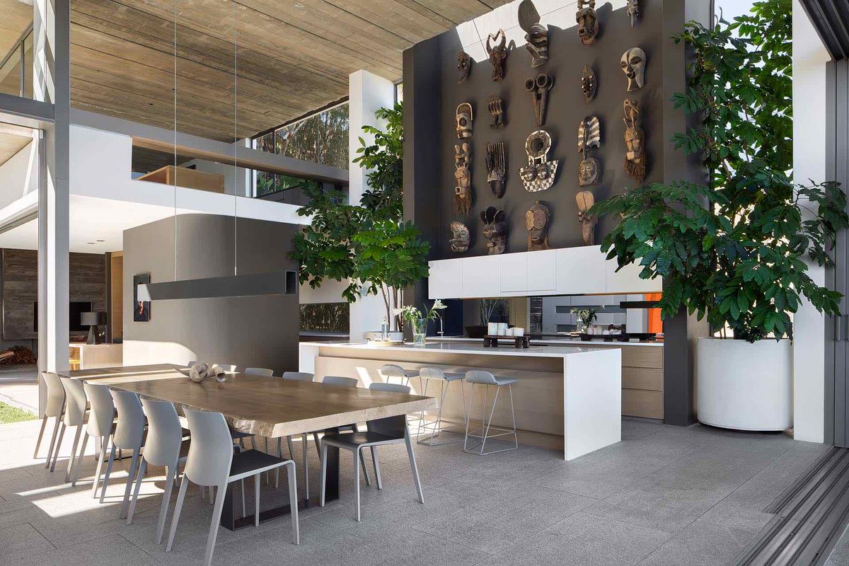 InResVillas's tweet photo. Beyond lives up to its name in its entirety - with six levels and one of the prime spots in Clifton, this SAOTA-designed home is one you simply can't miss. The luxury multi-level villa features six bedrooms, all en-suite with two entertainment areas. https://t.co/jNwecAMpxP https://t.co/IUXq78HQkn