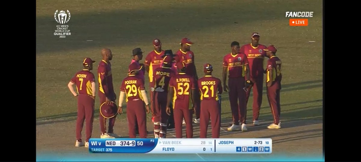 Superover 😱 what a match

#WIvNED #WestIndies #Netherlands #CWCQualifier #ICCWorldCupQualifiers #nedvsWI