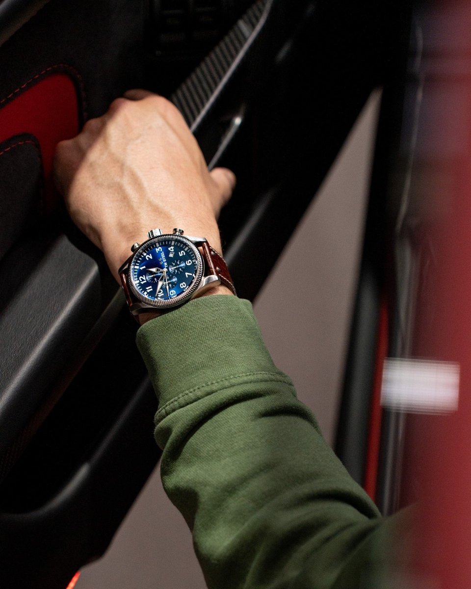 twsteel's tweet image. Command the Road with the VS111 Timepiece: A True Symbol of Masculine Power and Precision. ⌚🔥 

#MasterOfTheRoad #TimelessElegance #DrivingInStyle #UnleashTheBeast #EngineeredForVictory
