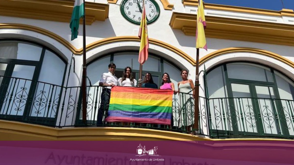 🟣 En la mañana de hoy el Ayuntamiento de Umbrete ha conmemorado el Día del Orgullo LGTBI con la lectura del manifiesto de la Red de Municipios Orgullosos 

🌈 Posteriormente, la Corporación Municipal ha colocado la bandera arcoíris en el balcón del Ayuntamiento