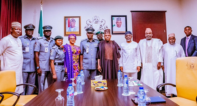 channelstv's tweet photo. Vice-President Kashim Shettima has decorated the new Comptroller General of the Nigeria Customs Service (NCS), Adewale Adeniyi, describing his appointment by President Bola Tinubu as a morale booster for officers in the service.

https://t.co/w7W8eqdPRg https://t.co/jAvBVHLdAJ