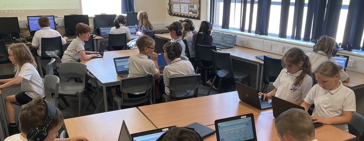 FPS_Computing's tweet image. Year 4 tested themselves on their knowledge of a computer’s hardware. They identified the component and peripheral parts. 🥳