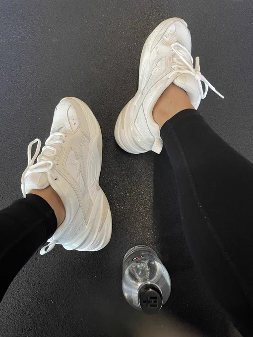 Deadlifted 165 today in these dad shoes that I bought purely based on aesthetics.