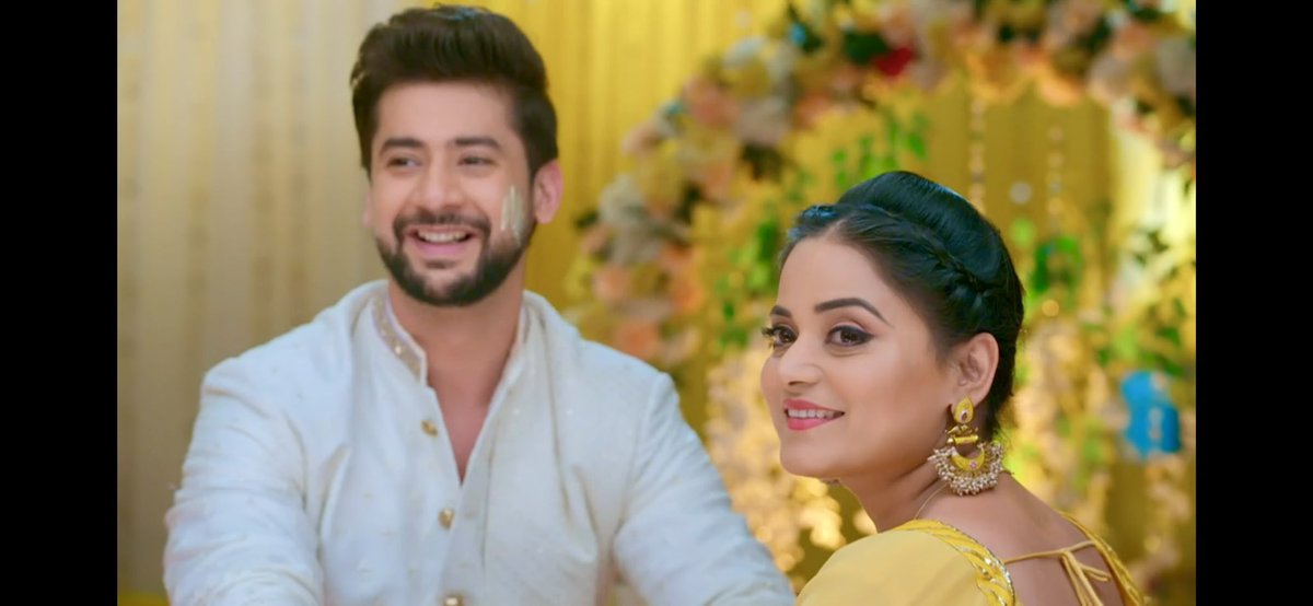 Santooor mommies of the show

#DilDiyaanGallaan #KaveriPriyam #ParasArora #AmVeer