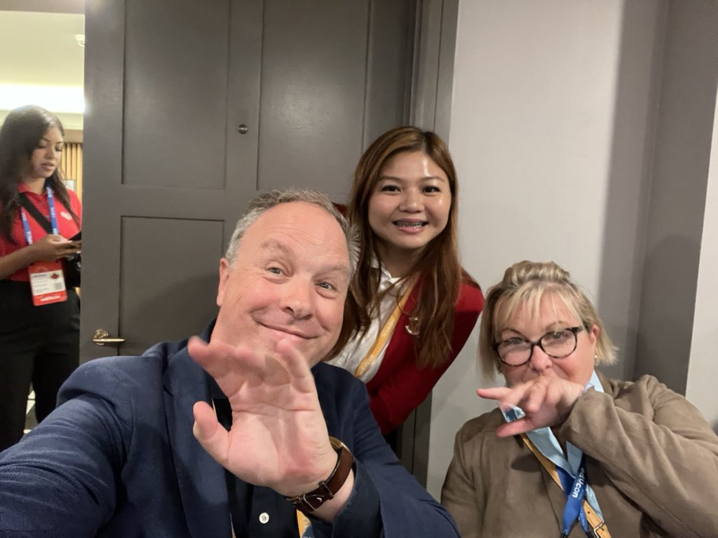 RuudWJanssen's tweet photo. Standing room only at #PCMAEC - “What #Eventprofs need to know about Generative AI “ with Veemal and Jonathan 
-#DESIGNtoCHANGE #EventCanvas https://t.co/KGRrVd0SCb