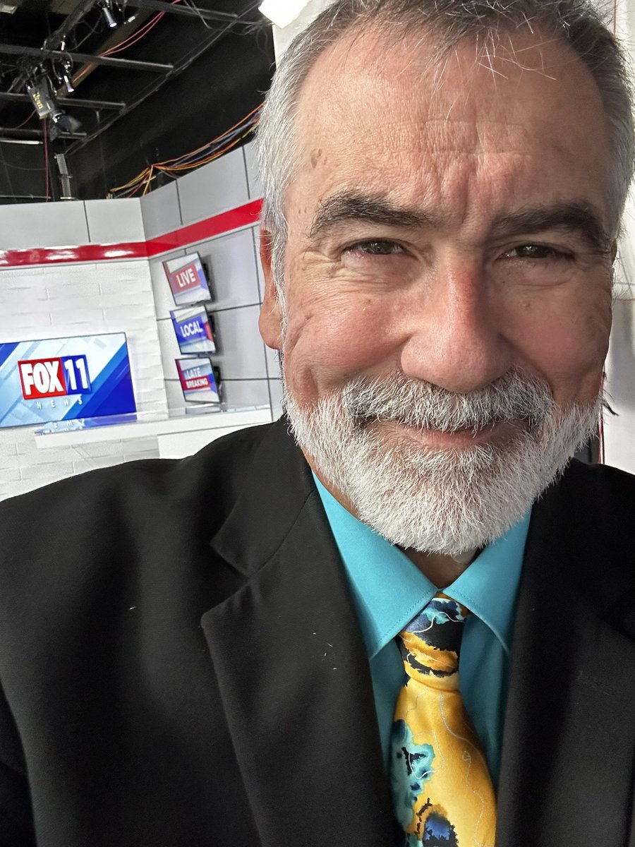 techtalkradio's tweet photo. Coming up on KMSB Fox 11, Sharing some tips on summer heat and the electronics in your vehicles and a Dash Cam for the Road Trip! #kmsbfox11 #techtalkradio #nextbase https://t.co/khjdIilsBo