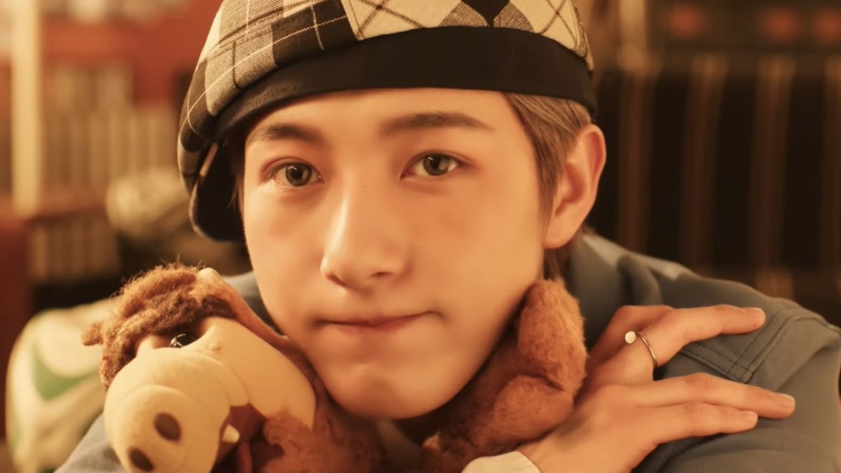 brook on Twitter "the 80s/90s av club concept we are so in"