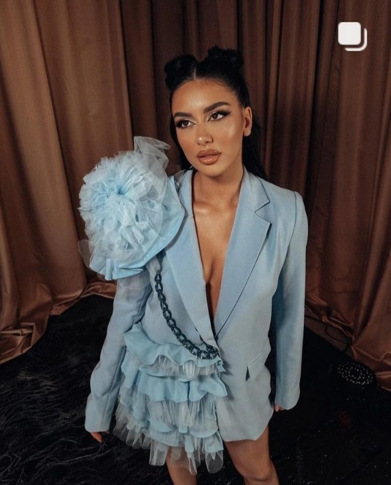 She's the moment o vlla. <a href="/ArgjiraSpanca/">Argjira Spanca</a> goca jonnnn