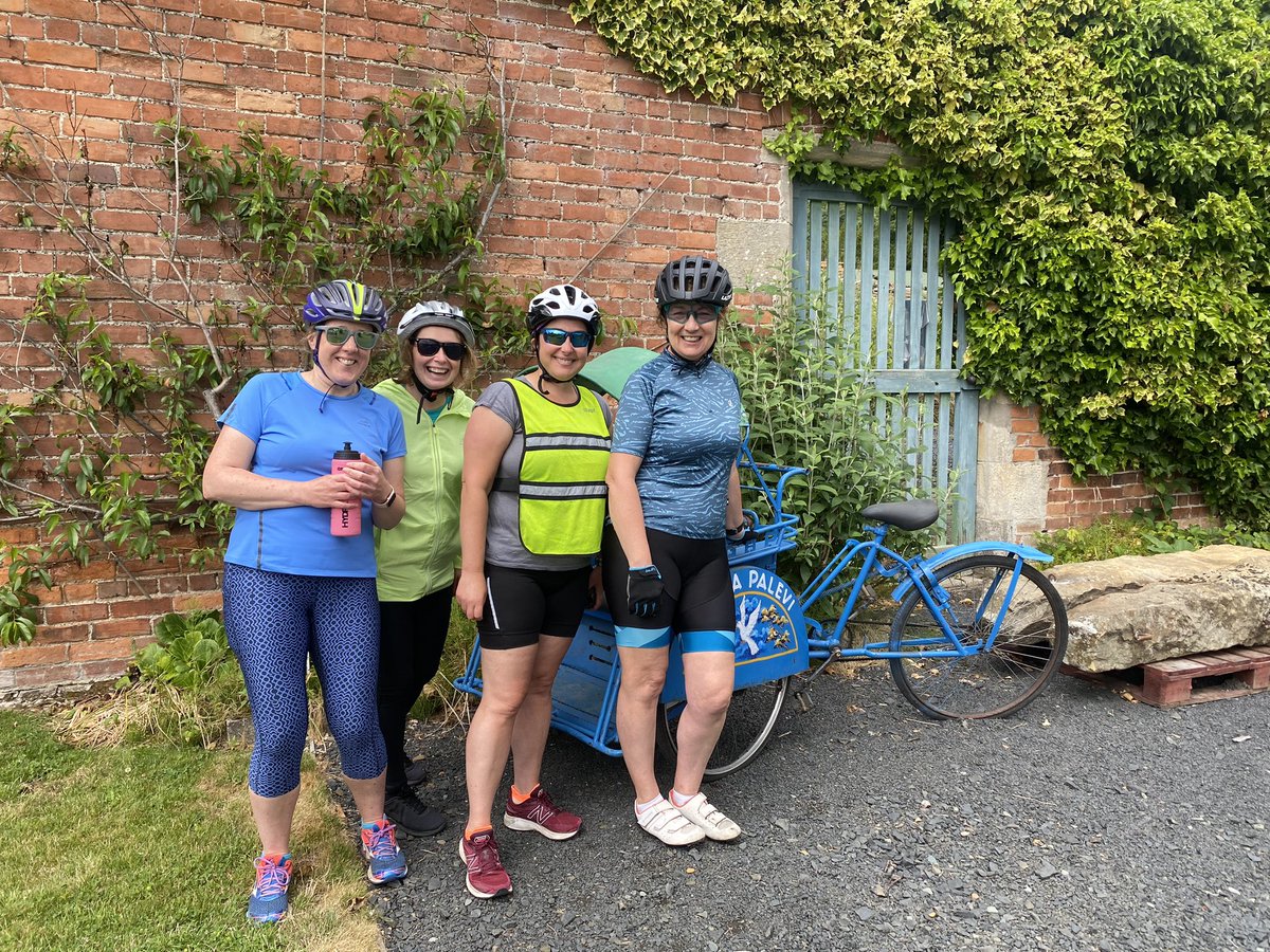 @LauraNisbet  led the Jedburgh Breezers for a Fab pedal this afternoon to Woodside Plant Centre & Birdhouse Tearoom for a cuppa and cake🚴‍♀️ ☕️🍰. @BreezeScotland @ScottishCycling
