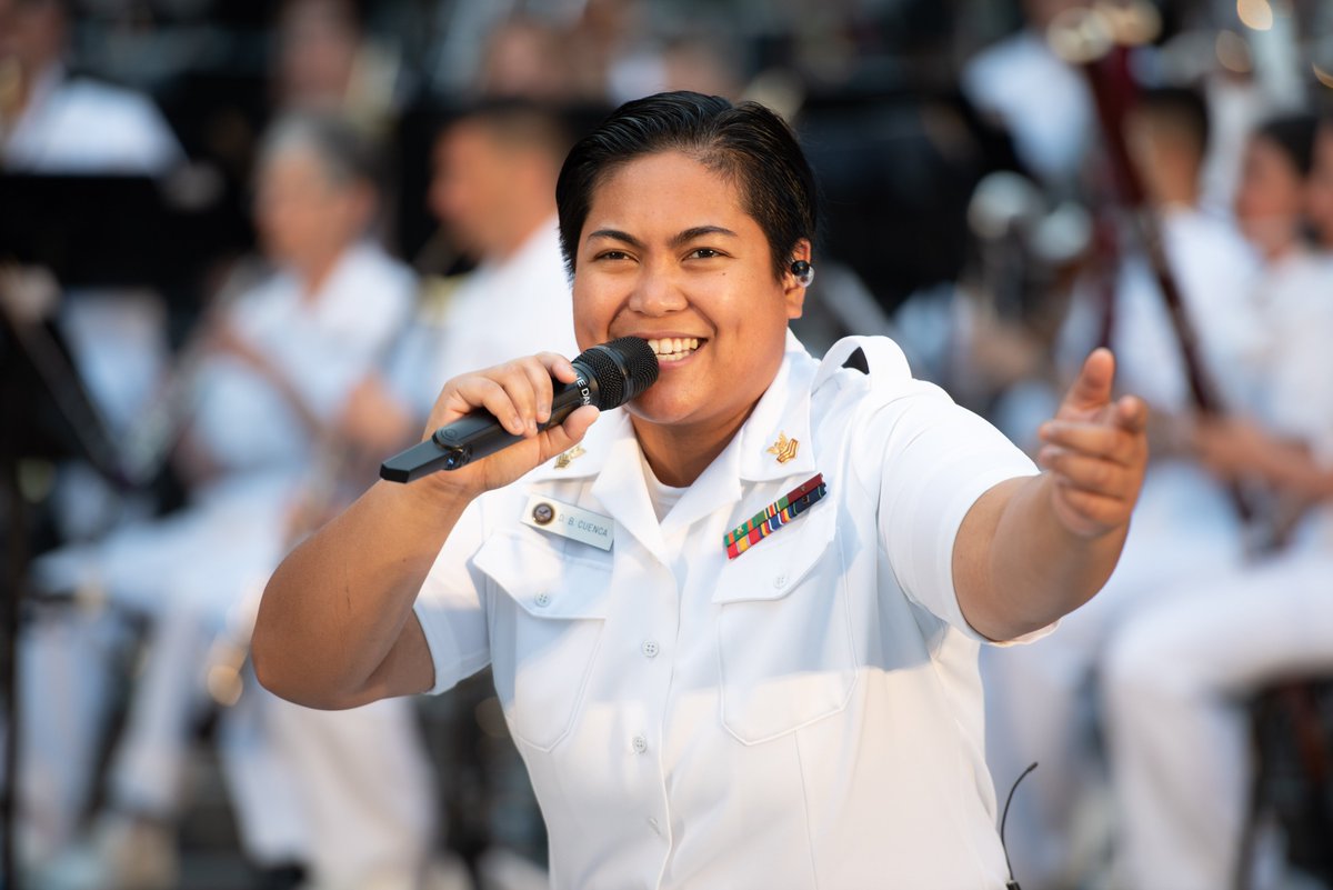 usnavyband's tweet photo. Thank you to all who came out to our Concert on the Avenue last week, including our host, #VCNO Adm. Lisa Franchetti. We have another Concert on the Avenue TONIGHT at 7:30 PM, then they will resume again on Tuesday, August 1st! https://t.co/jdT3CeDP54
#usnavy #navymusic #navyband https://t.co/OOPmw9KRqk