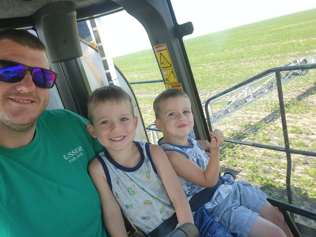 Co pilots on board this morning 👌 #FarmLife