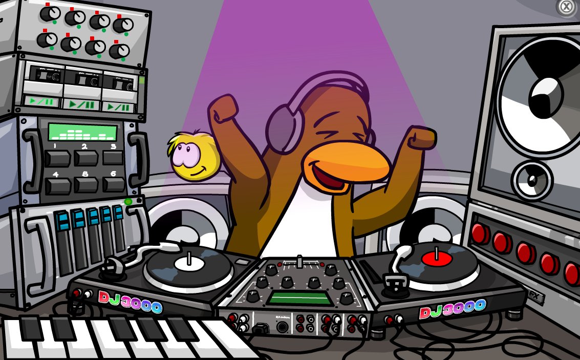 VworldHistory's tweet image. The club penguin mini game DJ3K was released 15 years ago today! What's your favorite song mixed in this game?