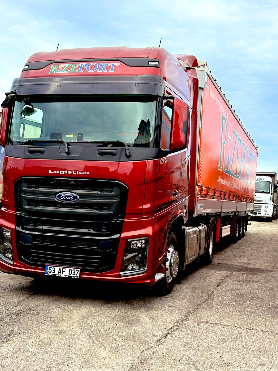 CilliogluAsim's tweet photo. Damarlarda akan kan ile, ülkedeki ulaşım ağları ayni öneme sahiptir!
Fabrikanızdaki üretim sonrasını siz değil biz planlayalım. #Multimodal #FordFmax #İveco #ACTROSL51 #Forwarder #lojistik @rizeport #portofrize https://t.co/oMFS42J3Kt