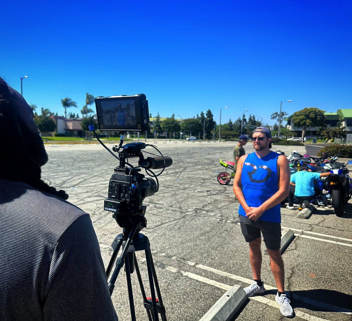 RDetermination_'s tweet photo. From splitting open his head, 🤕and not being able to bend his knees 🦵🚑 to being held at gunpoint by the police 🔫👮‍♀️
#streetbikescotty had an incredible
#SuccessStory
#Motivation 💪🏽 #Inspiration 🙏 #Perspiration 🥵 #ComingSoon. https://t.co/lz820FKAkm