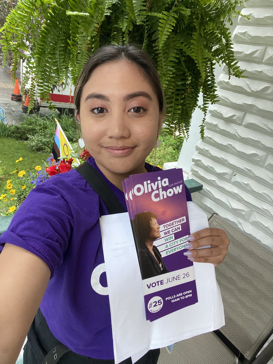 rain or shine, we’re pulling the votes for @oliviachow on this very special e-day 💜☔️☀️ starting with scarborough southwest this morning for get out the vote 🗳️ looking forward to the rest of the day with @TeamOliviaChow, we got this 💪🏼💜